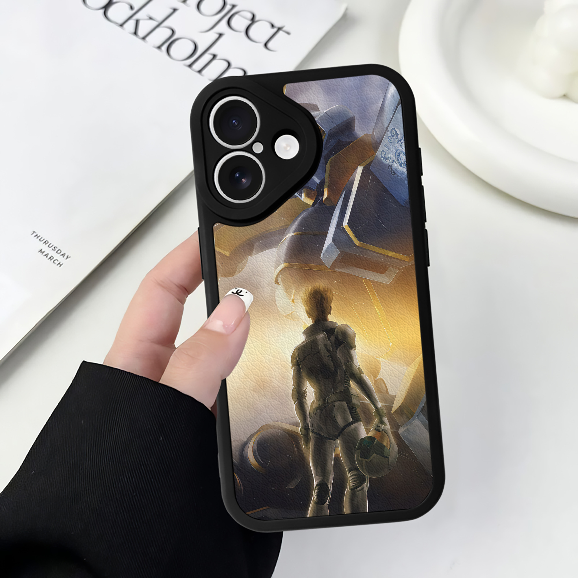 （画像用） 機動戦士ガンダム Mobile Suit Gundam 【iPhone 16シリーズ対応】シリコンスマホケース（レザー調） 材質：シリコン